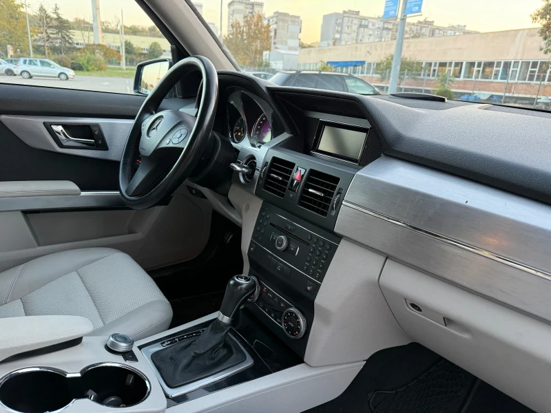 Mercedes-Benz GLK ГАЗ* БЕНЗИН* 3.0i* V6* 4matic, снимка 7 - Автомобили и джипове - 47365456