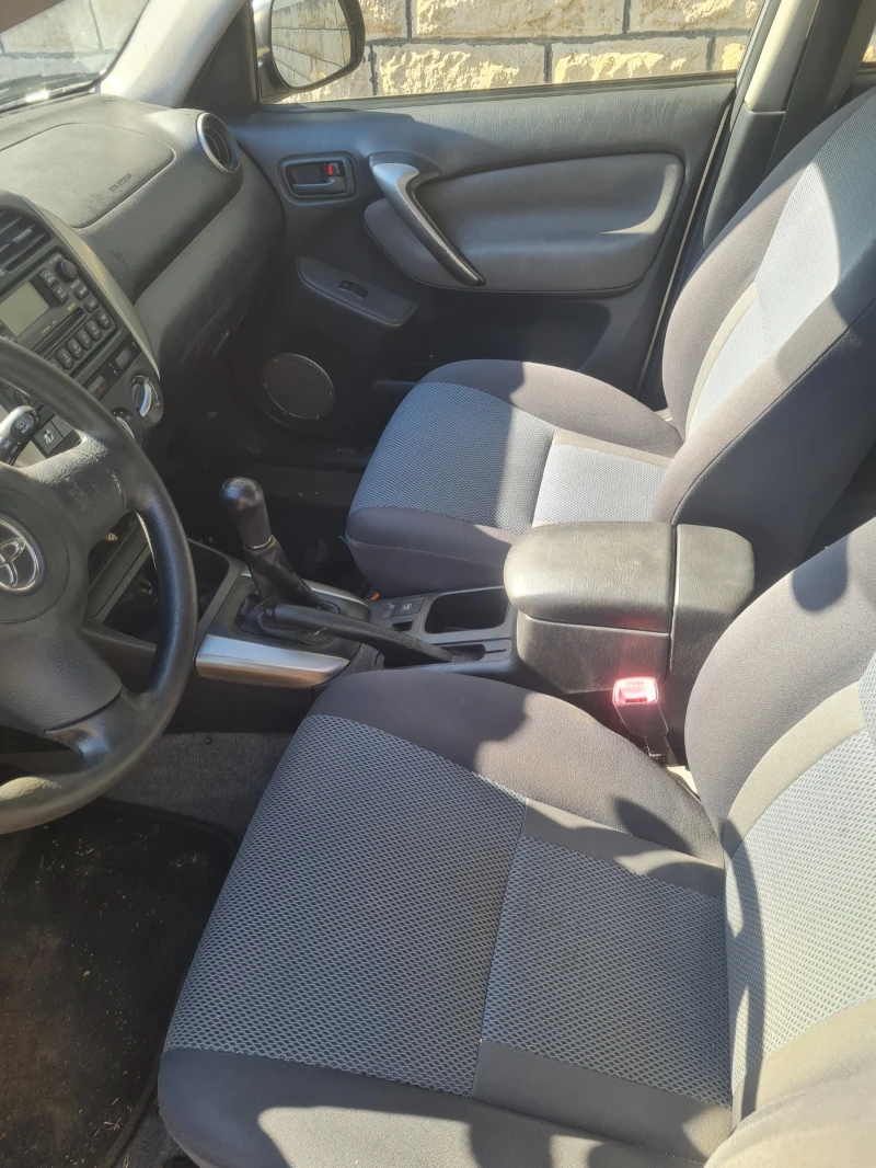 Toyota Rav4, снимка 9 - Автомобили и джипове - 49594704