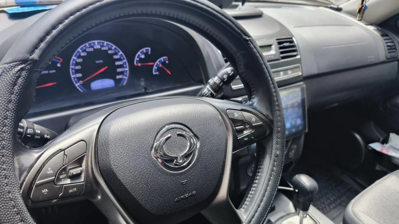SsangYong Rexton W 2.2, снимка 6 - Автомобили и джипове - 51809753