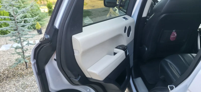 Land Rover Range Rover Sport 7 местен, снимка 10 - Автомобили и джипове - 51736716