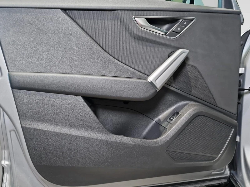 Audi Q2 40TFSI* QUATTRO* LED* DISTR* KEYLESS* , снимка 5 - Автомобили и джипове - 52708385