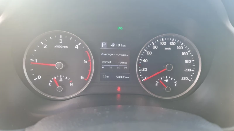 Kia Stonic 1.6crdi FULL , снимка 12 - Автомобили и джипове - 53050004