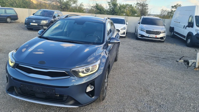 Kia Stonic 1.6crdi FULL , снимка 3 - Автомобили и джипове - 53050004