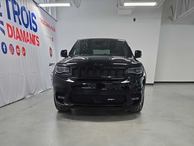 Jeep Grand cherokee * SRT * CARFAX * * АЛКАНТАРА * ПОДГРЕВИ * ОБДУХВАН, снимка 6 - Автомобили и джипове - 53304860