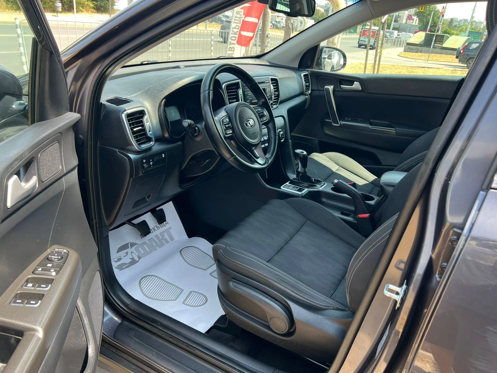 Kia Sportage 1.6i/EURO.6B - изображение 6