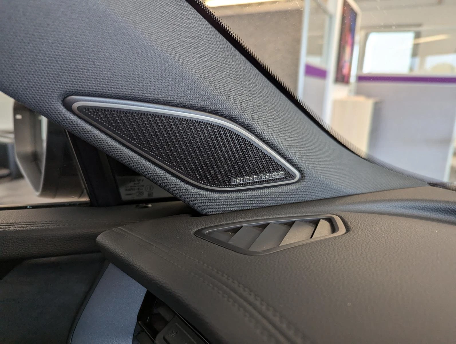 VW Tayron 2.0TDI* 4M* R-LINE* H/K* 360 CAM* DISTR* HUD* PANO - изображение 8