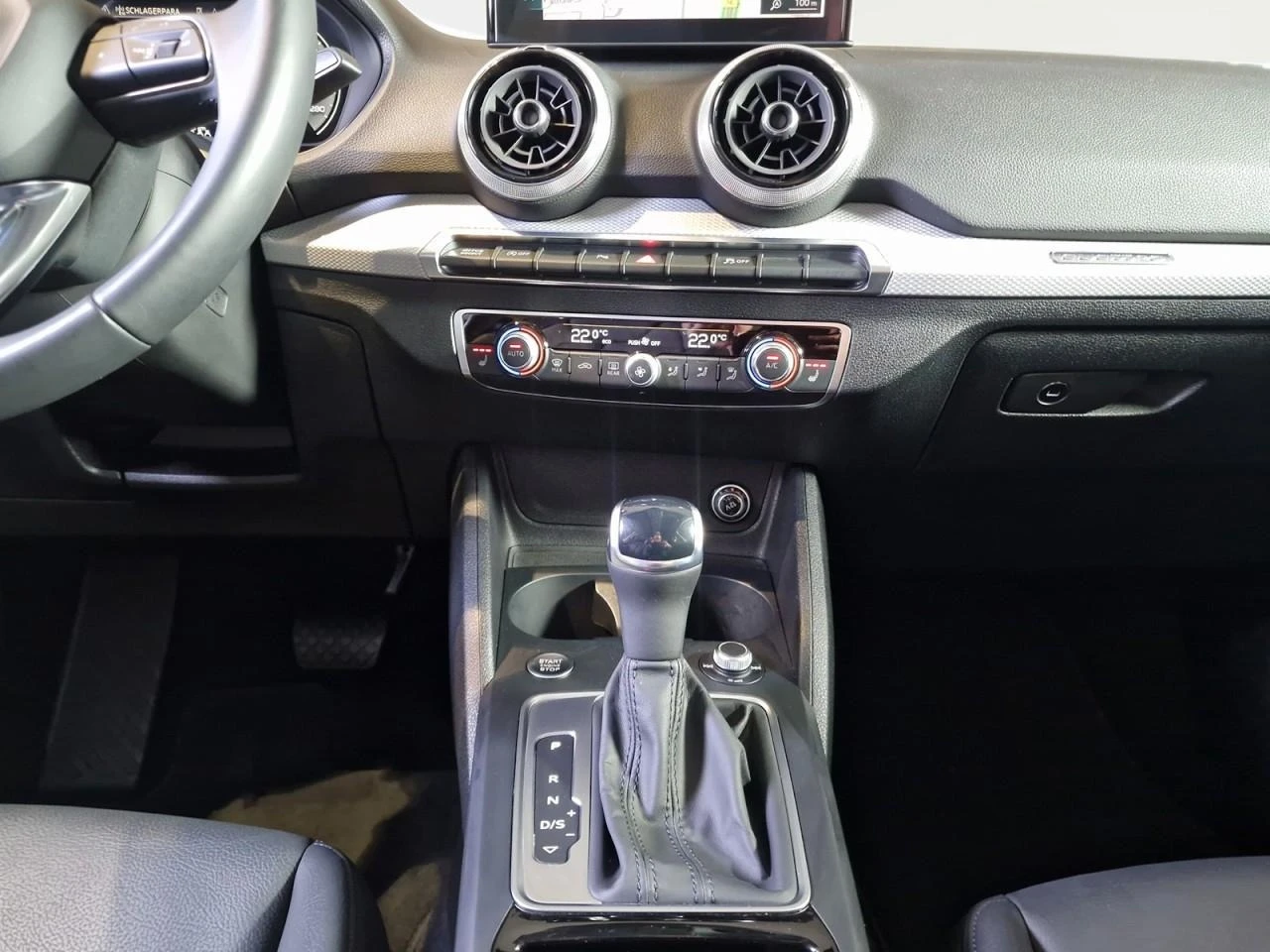 Audi Q2 40TFSI* QUATTRO* LED* DISTR* KEYLESS*  - изображение 7