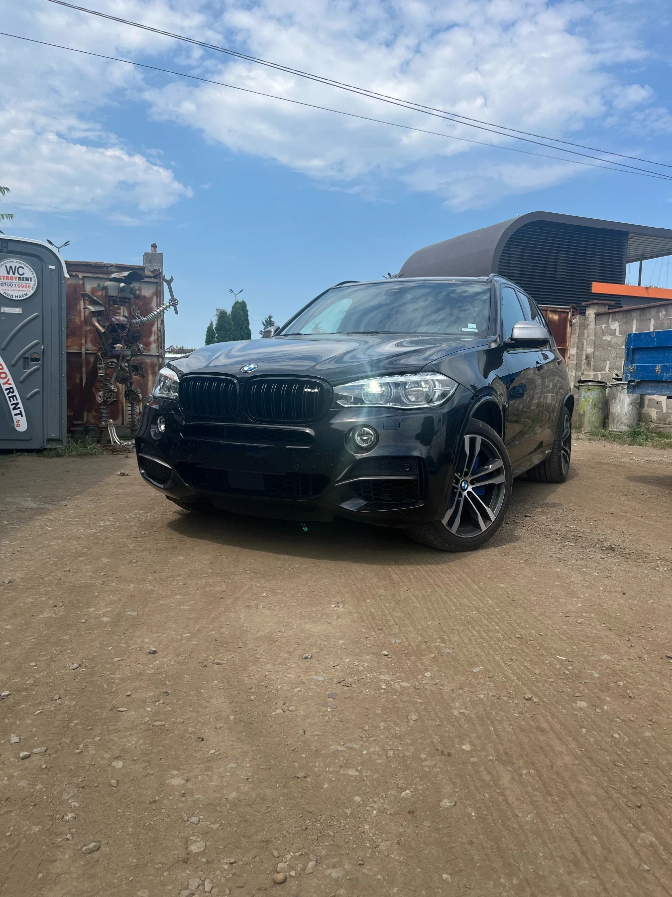 BMW X5 M50D - изображение 2