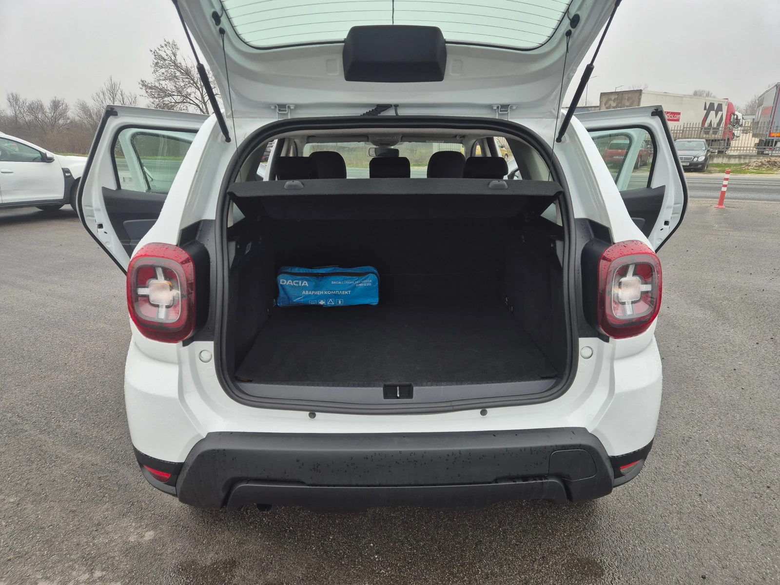 Dacia Duster N1-4�4 M/T 1.5 DCI | Mobile.bg � ����������� 11