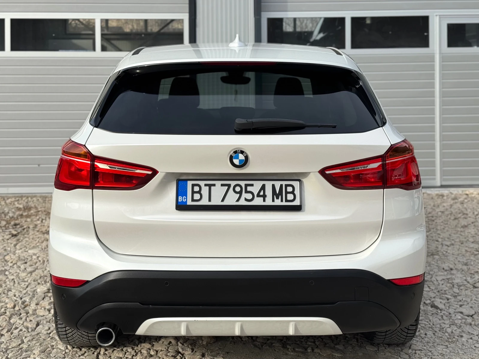 BMW X1 2.0D X-drive FULL LED АВТОМАТ НАВИ КАСКО RECARO, снимка 6 - Автомобили и джипове - 53713267