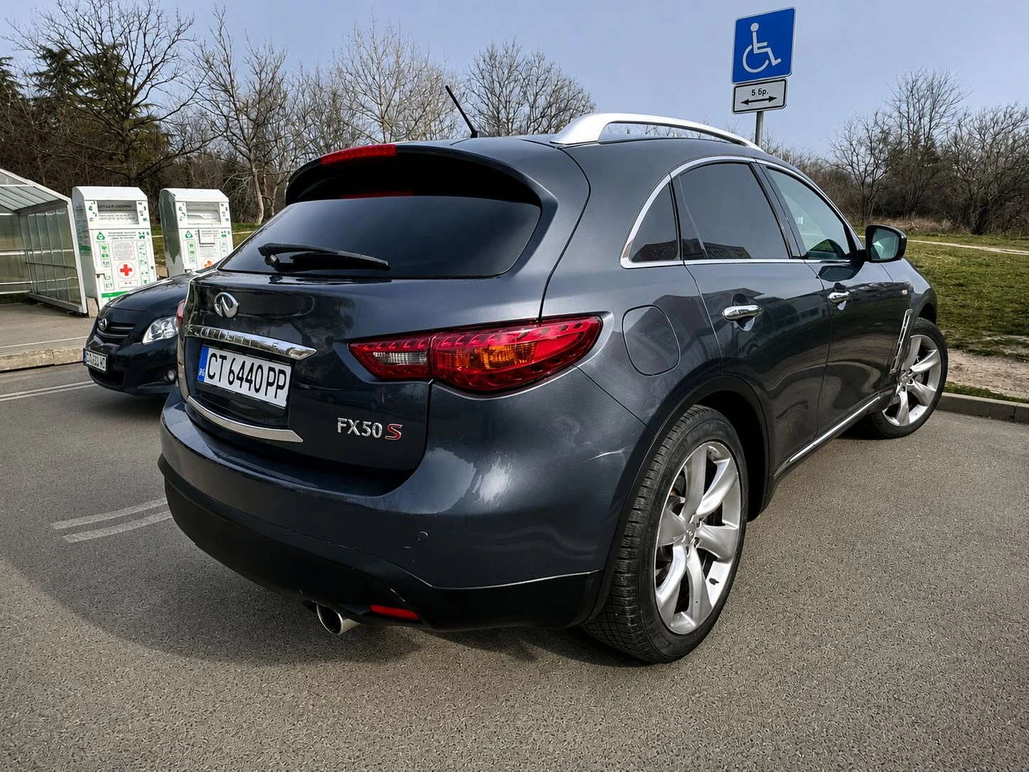 Infiniti Fx 50 S, снимка 2 - Автомобили и джипове - 54643760