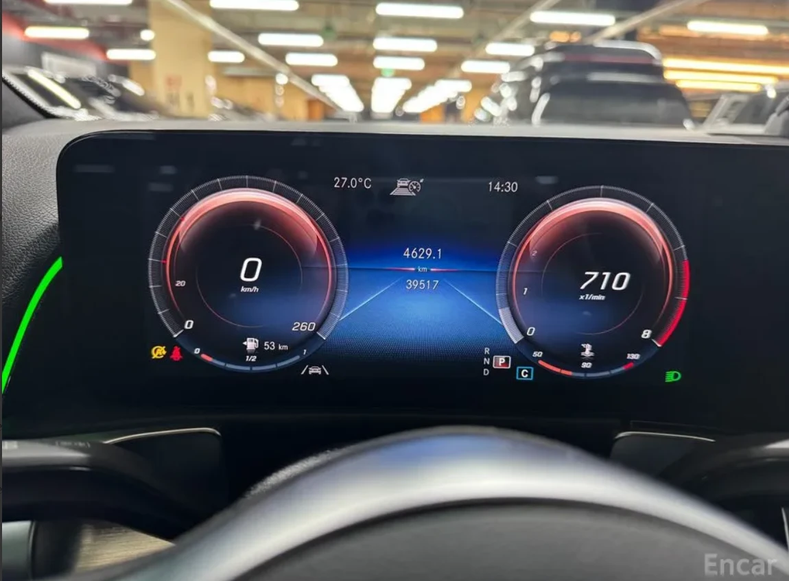 Mercedes-Benz GLB 250 AMG PKG | 4MATIC | BURMESTER | PANO, снимка 10 - Автомобили и джипове - 54742120