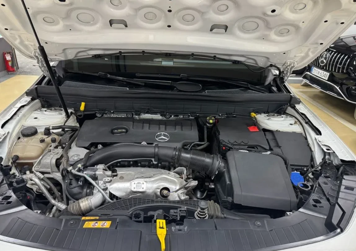 Mercedes-Benz GLB 250 AMG PKG | 4MATIC | BURMESTER | PANO, снимка 15 - Автомобили и джипове - 54742120