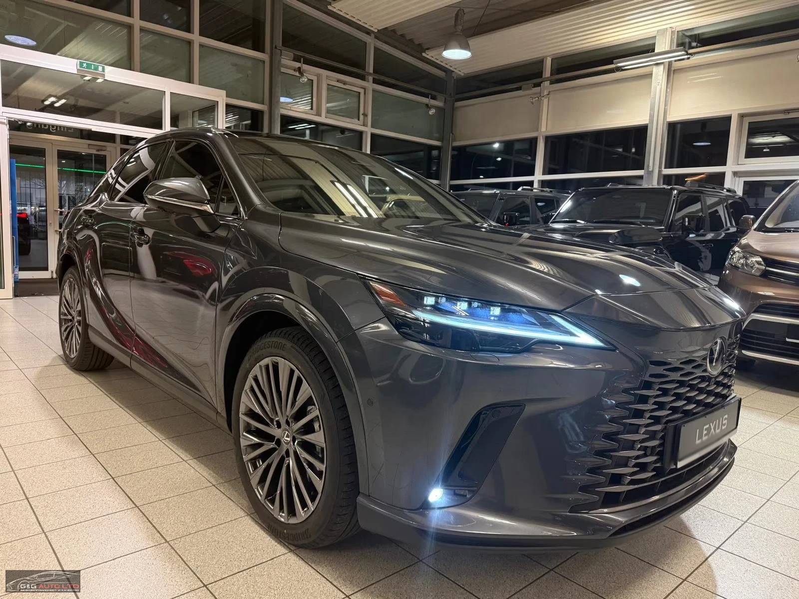 Lexus RX 450h plus НОВ/292HP/LUXURY/PANO/MARK.LEV/360/PANO/ACC/504z, снимка 2 - Автомобили и джипове - 55102491
