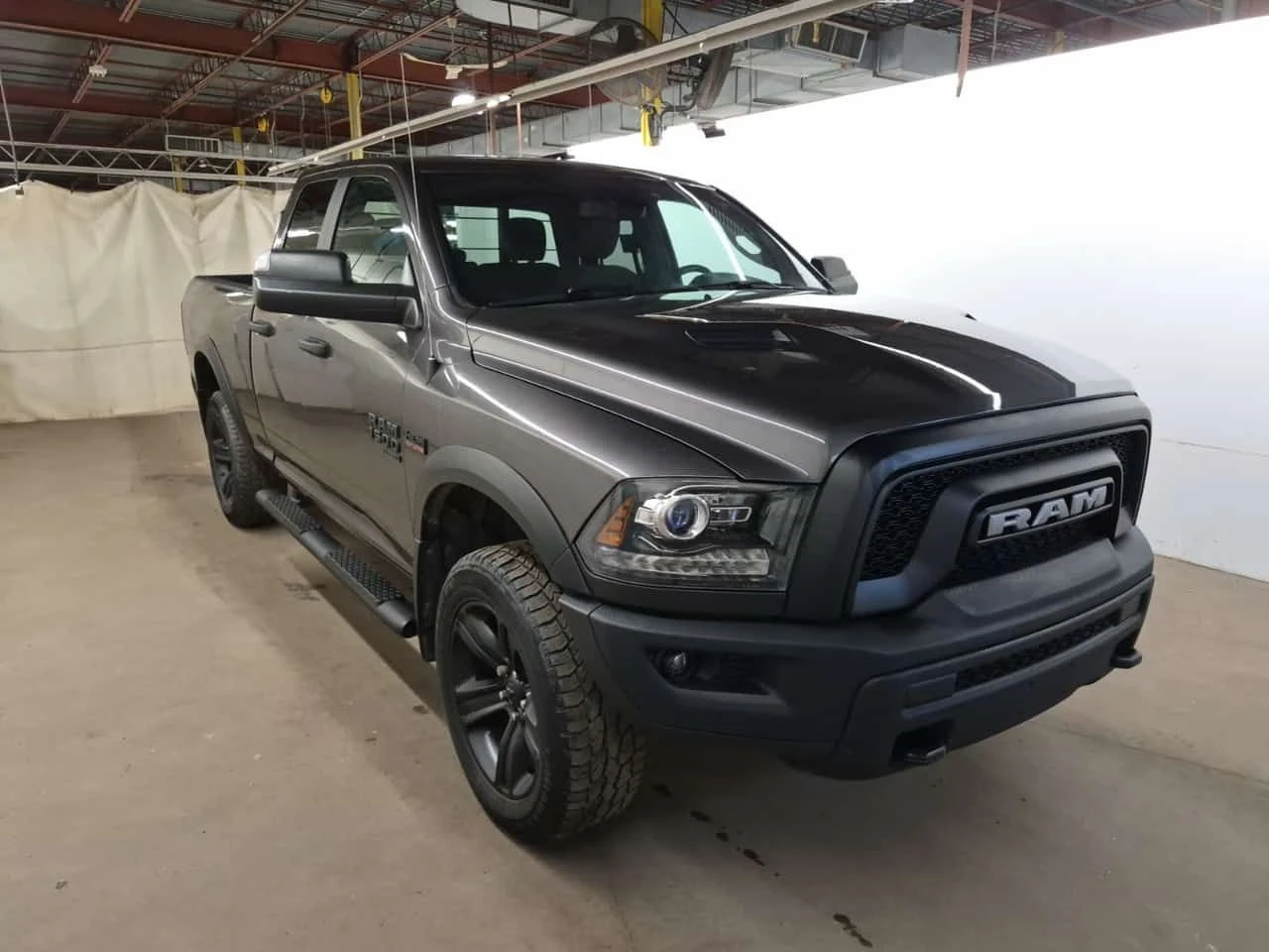 Dodge RAM 1500  WARLOCK| ПОДГРЕВИ| ЗАДНА КАМЕРА| CARFAX| 2 КЛЮЧА|, снимка 2 - Автомобили и джипове - 55310201