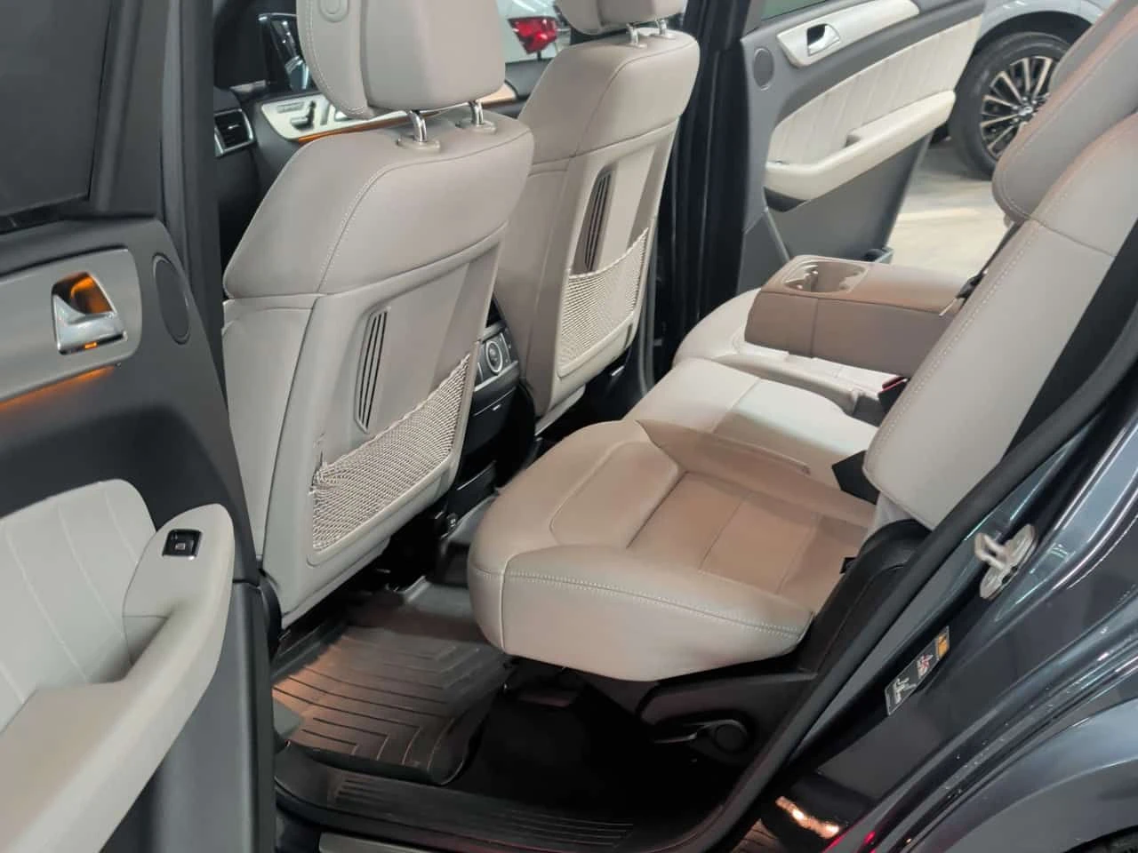 Mercedes-Benz GL 350 4MATIC * ДИСТРОНИК* 360 КАМЕРА* ОБДУХВАНЕ* ПАНОРАМ, снимка 16 - Автомобили и джипове - 55472299
