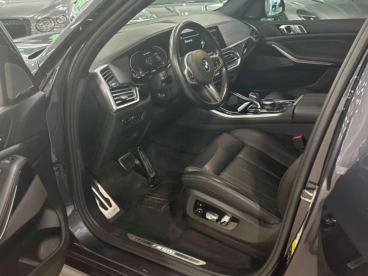 BMW X5 * M50i * АВТОКРЕДИТ БЕЗ ПЪРВОНАЧАЛНА ВНОСКА* , снимка 15 - Автомобили и джипове - 55621585