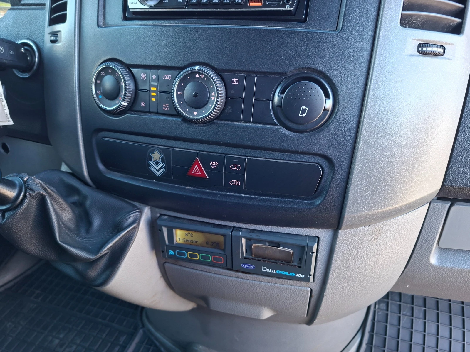 VW Crafter 2.0TDI MAXI, снимка 12 - Бусове и автобуси - 53845493