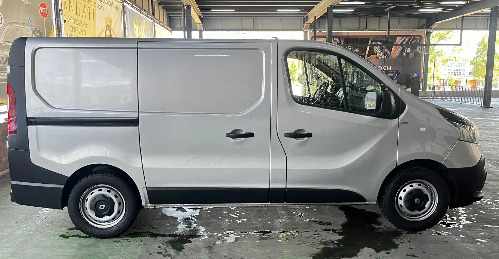 Renault Trafic 1.6dci, снимка 6 - Бусове и автобуси - 55226355