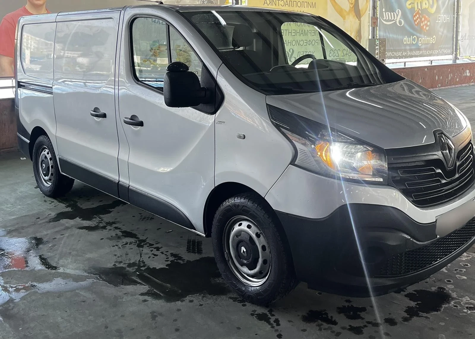 Renault Trafic 1.6dci, снимка 2 - Бусове и автобуси - 55226355