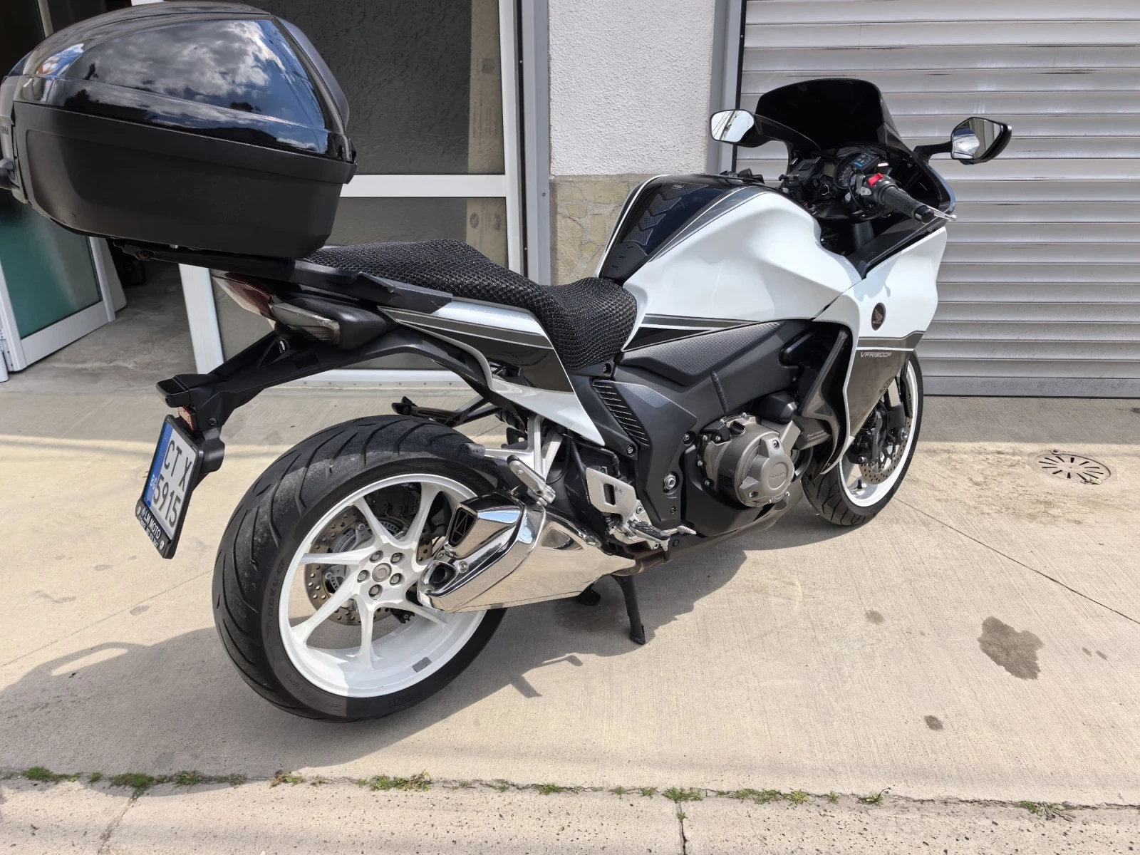 Honda Vfr 1200f dual clutch, снимка 2 - Мотоциклети и мототехника - 54247403