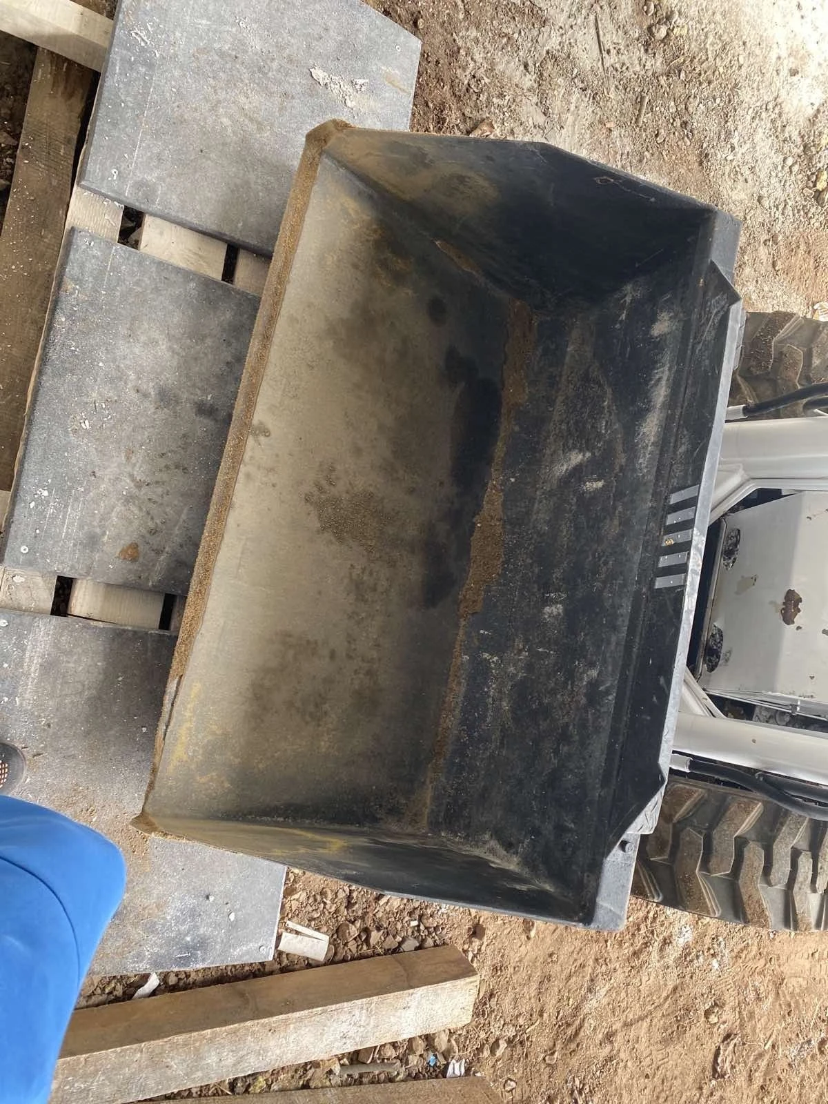 ���� ����� �������� Bobcat Clark ��������� ��������� | Mobile.bg � ����������� 11