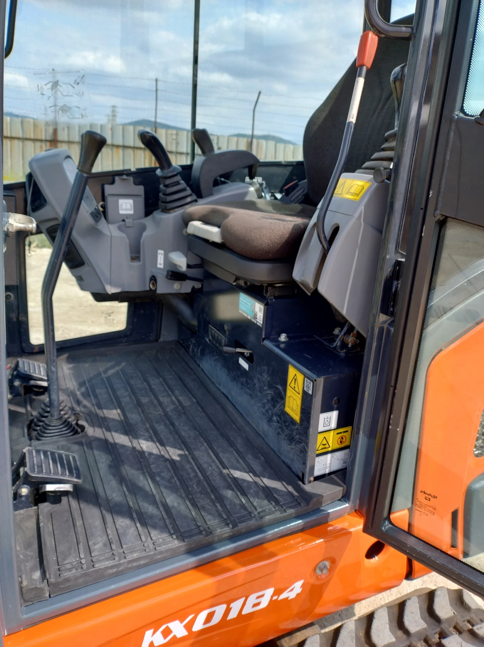 Багер Kubota KX018-4 - изображение 4