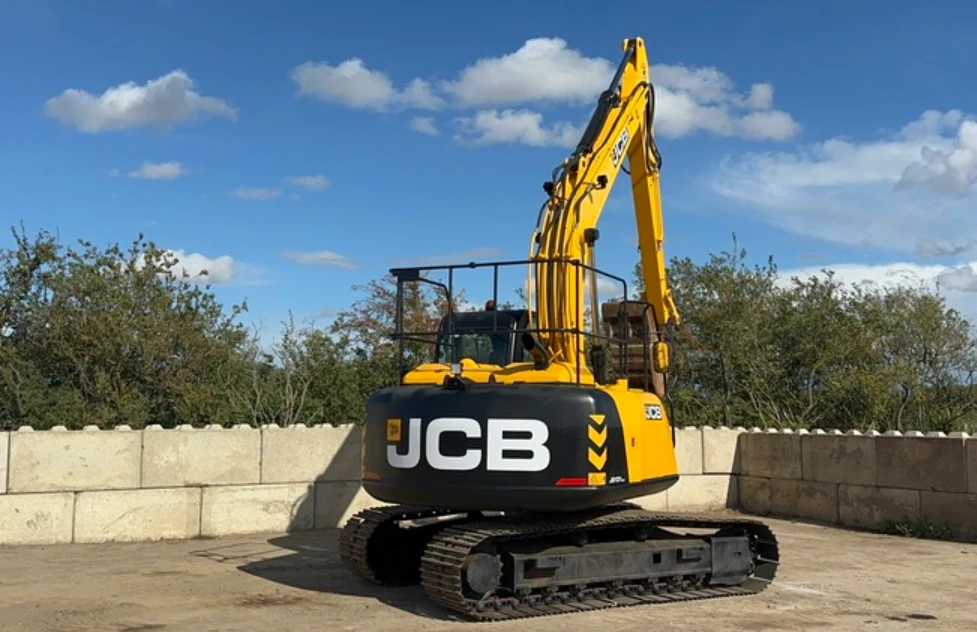 Багер JCB JS131 LC - изображение 4