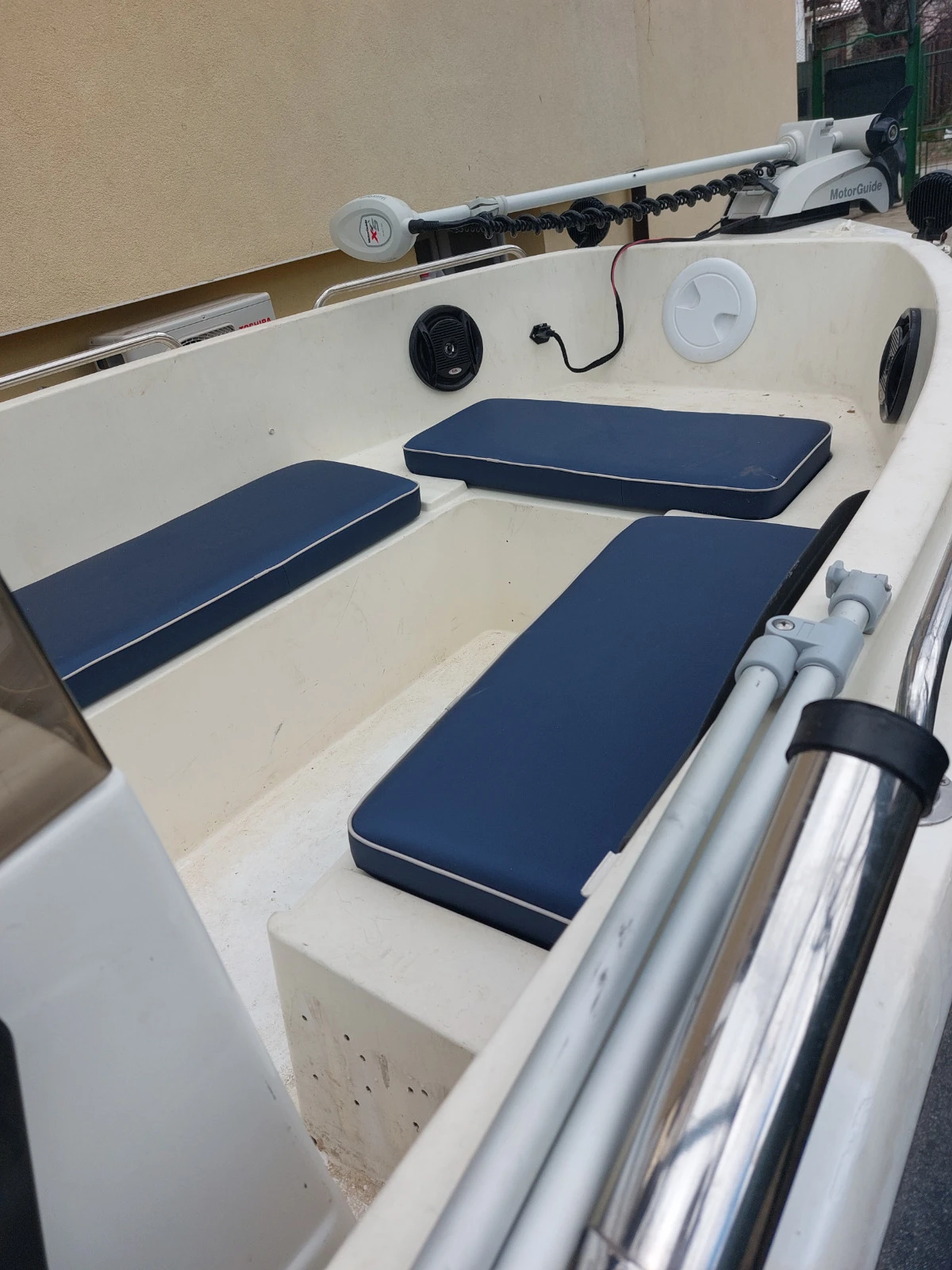  Ally KONERO | Mobile.bg   14