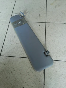 Сенник ляв Мерцедес Вито 00г.