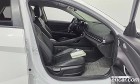 Hyundai Elantra 1.6 LPi Smart, снимка 16