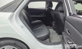 Hyundai Elantra 1.6 LPi Smart, снимка 17