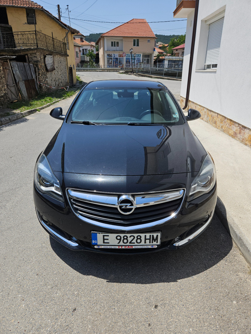 Opel Insignia, снимка 1 - Автомобили и джипове - 46427431