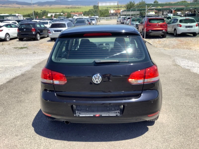 VW Golf 1.6 TDI, снимка 7 - Автомобили и джипове - 46726103