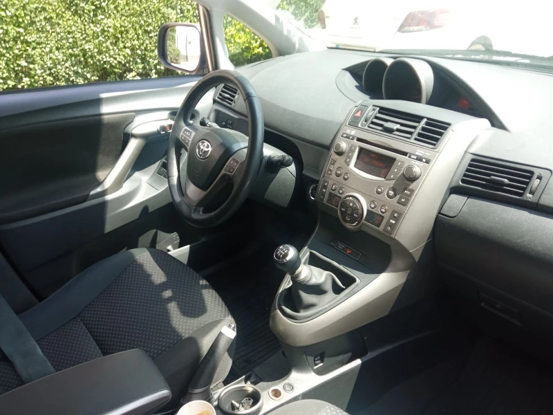 Toyota Verso 2.0 D 127кс., снимка 5 - Автомобили и джипове - 47151874