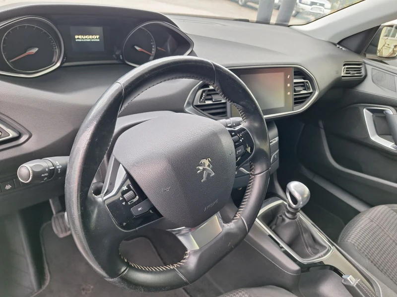 Peugeot 308 SW Дистроник ТОП СЪСТОЯНИЕ, снимка 9 - Автомобили и джипове - 47926911