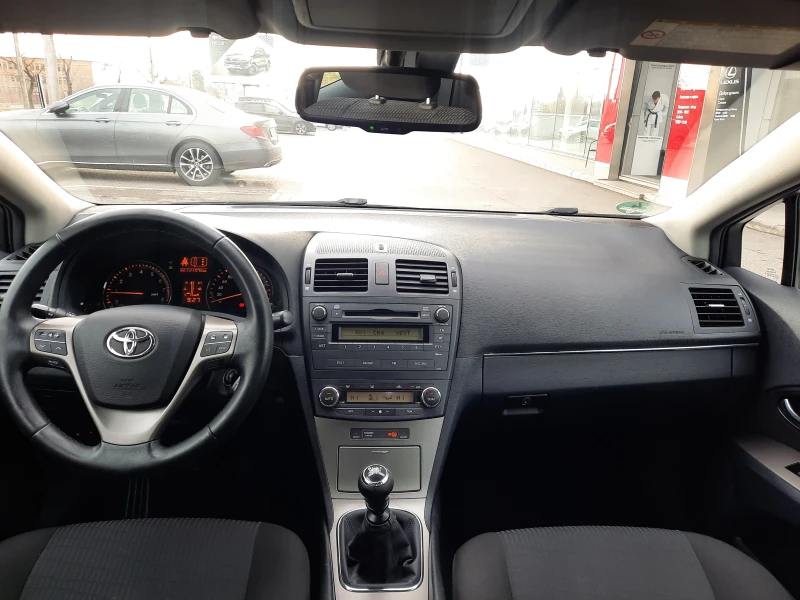 Toyota Avensis 1.6 VVT-i, снимка 14 - Автомобили и джипове - 48305055