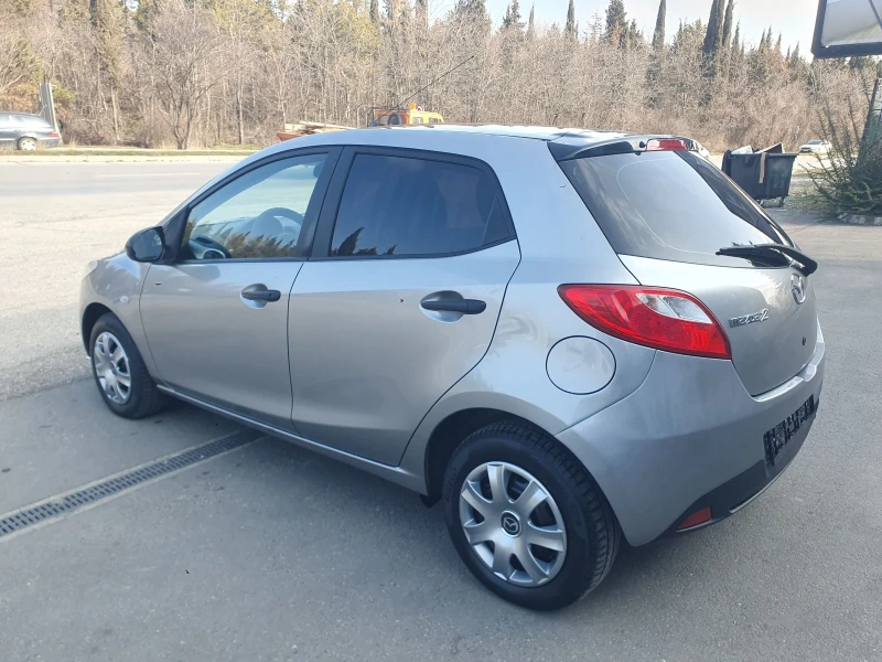 Mazda 2 1, 3 benzin 75 hp, снимка 8 - Автомобили и джипове - 49022130