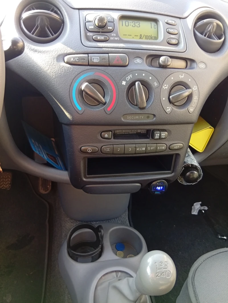 Toyota Yaris, снимка 3 - Автомобили и джипове - 49291005