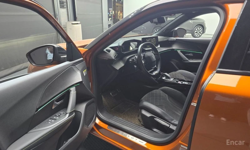 Peugeot 2008, снимка 10 - Автомобили и джипове - 52723061