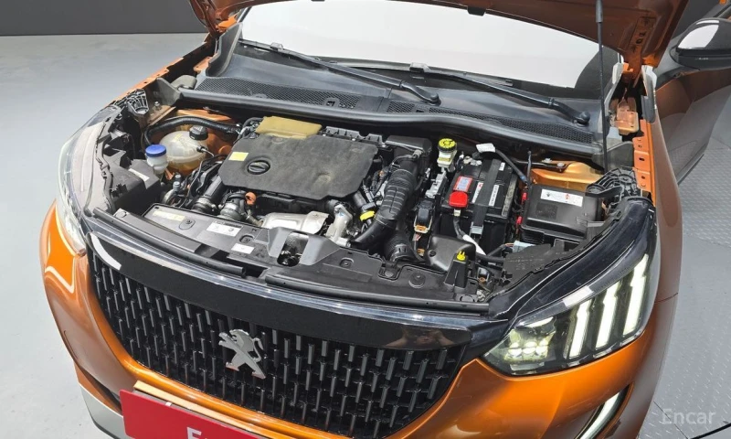 Peugeot 2008, снимка 6 - Автомобили и джипове - 52723061