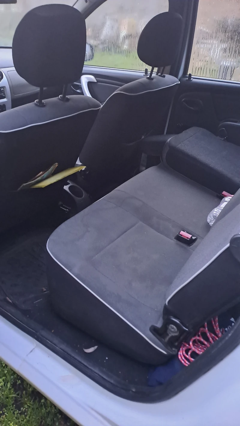 Dacia Logan, снимка 6 - Автомобили и джипове - 52794643