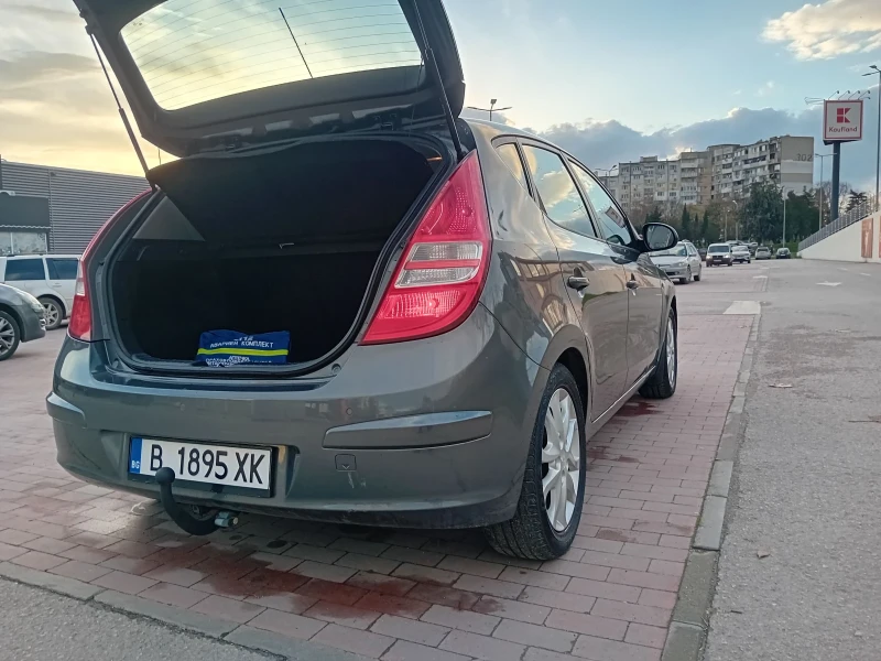 Hyundai I30 1.6i 126kc G4FC EXCLUSIVE , снимка 8 - Автомобили и джипове - 52917136