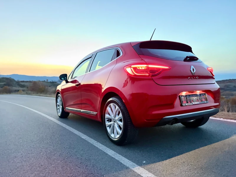 Renault Clio 1.0 TCe 90 к.с. - 2022 г., Нов внос, ТОП състояние, снимка 4 - Автомобили и джипове - 53448195