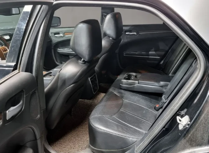 Chrysler 300c 3.6 - изображение 10
