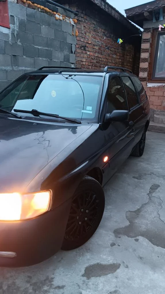 Ford Escort  - изображение 8