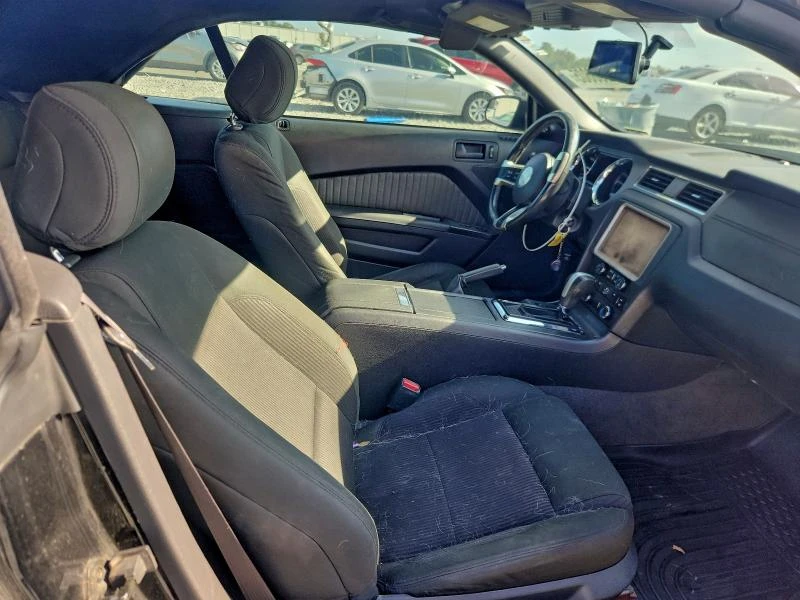 Ford Mustang 3.7L 6 Rear-wheel drive, снимка 12 - Автомобили и джипове - 52904759