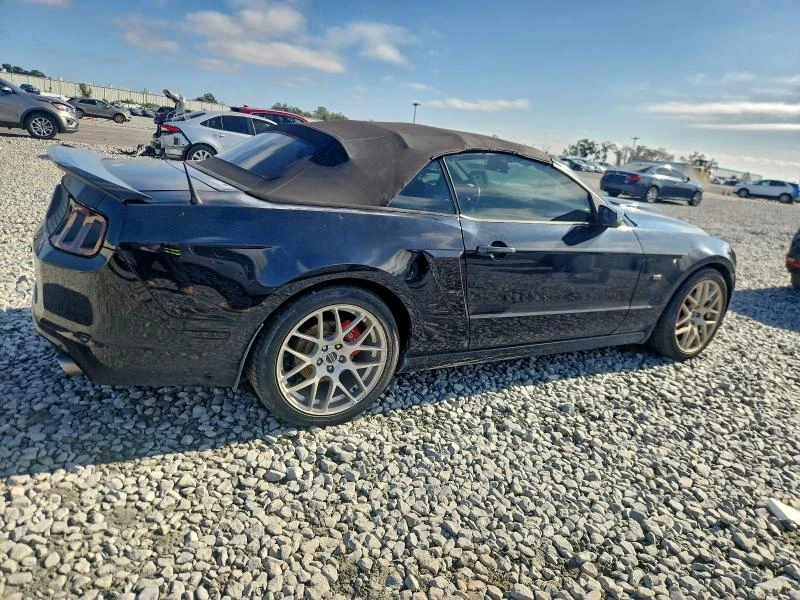 Ford Mustang 3.7L 6 Rear-wheel drive, снимка 5 - Автомобили и джипове - 52904759