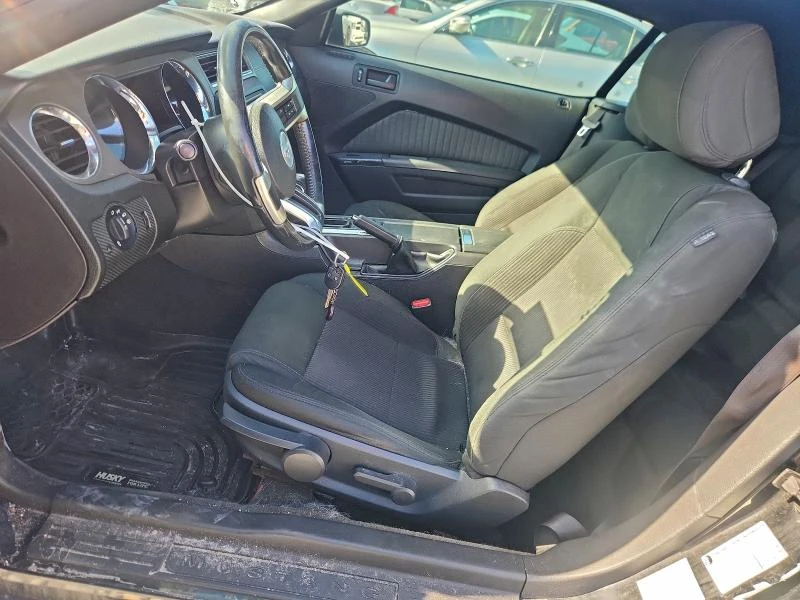 Ford Mustang 3.7L 6 Rear-wheel drive, снимка 9 - Автомобили и джипове - 52904759