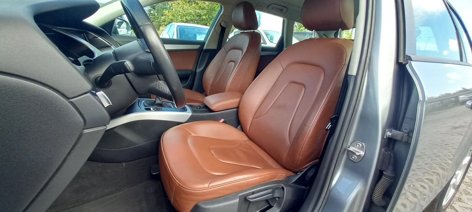 Audi A4 4Х4 FULL 2.0TDi ИЗКЛЮЧИТЕЛНО СЕРВИЗ КНИЖK ЛЕД КОЖА - изображение 8